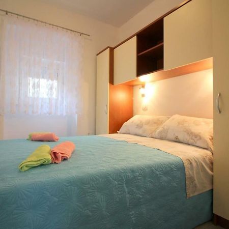 Apartment Noemi In City Center Пореч Экстерьер фото