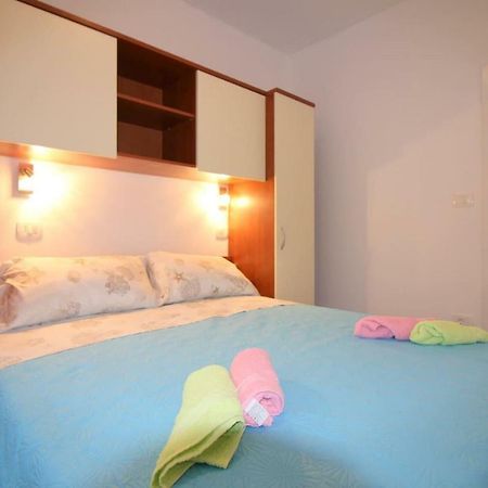 Apartment Noemi In City Center Пореч Экстерьер фото